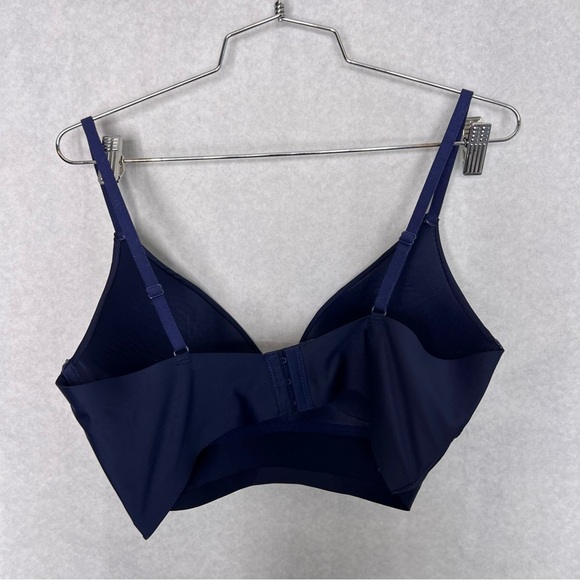 5/$25 Nautica bra 38c wireless - Picture 2 of 4